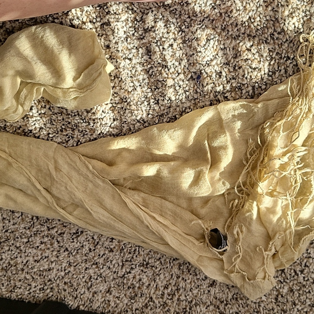 Yellow scarf